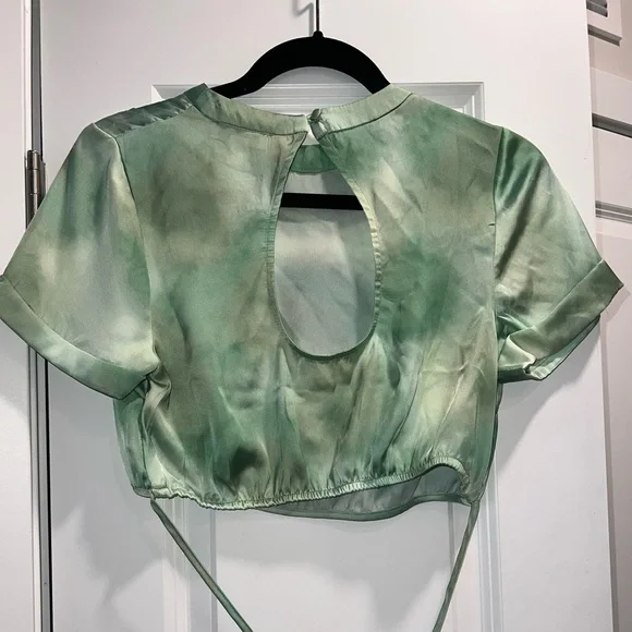 TopShop Green Keyhole Croptop - Picture 2 of 3